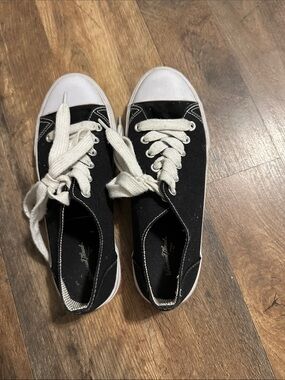 Target Universal Threads Black Canvas Low-Top Sneakers with White Accents
